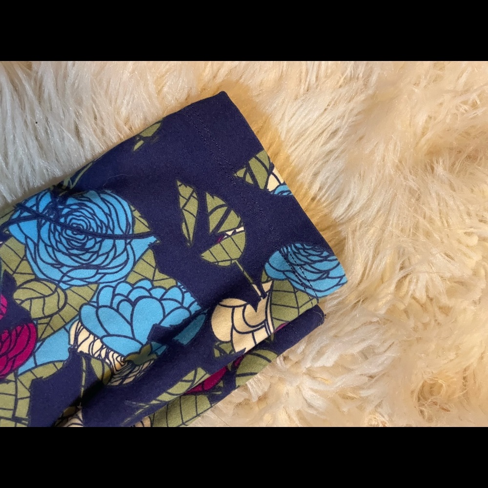 Lularoe Floral Leggings - Picture 4 of 6